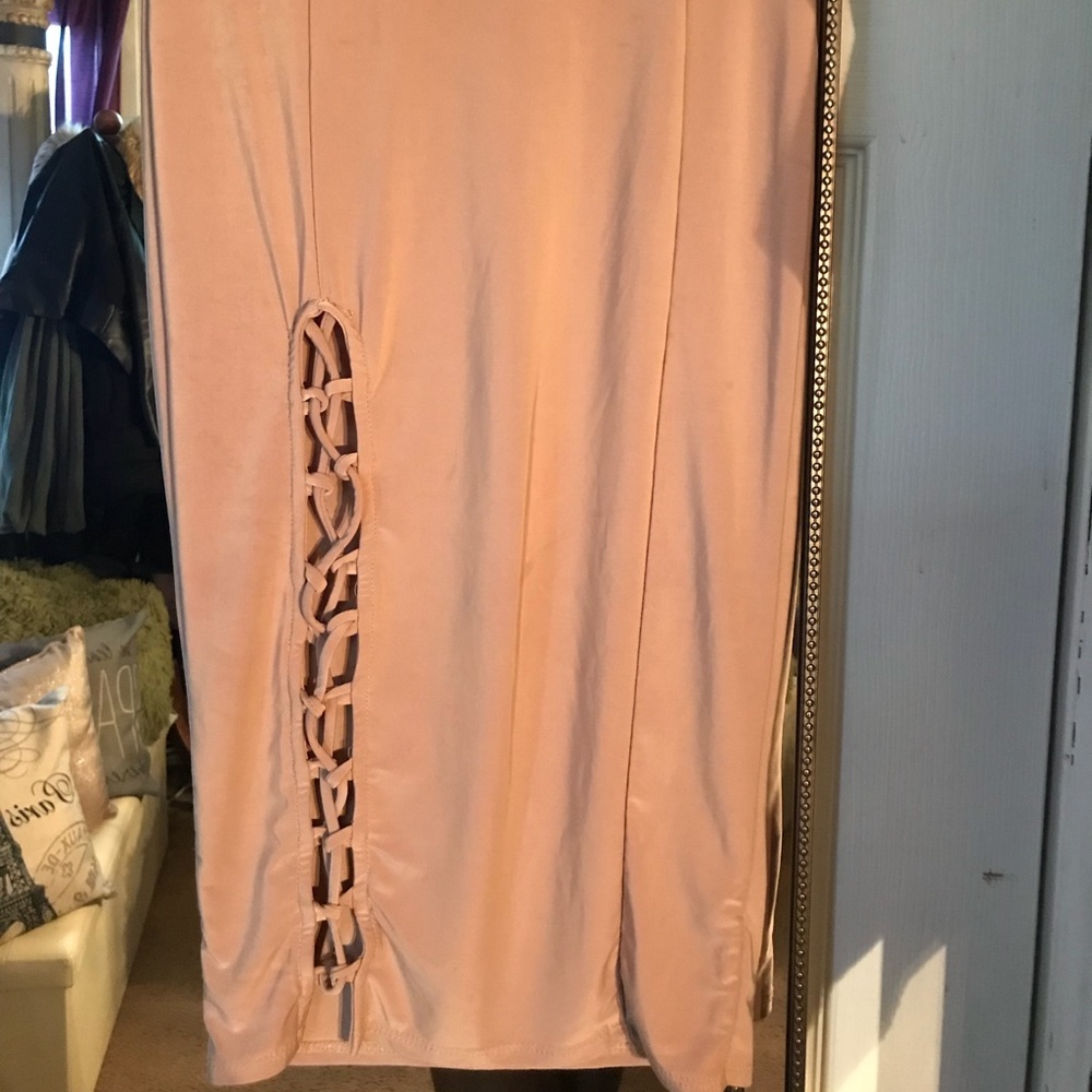 Nude two piece set - Picture 2 of 4